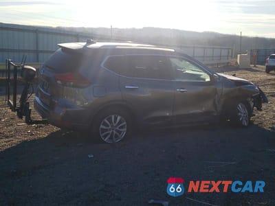 Trzecie zdjęcie samochodu z tyłu: 2019 NISSAN ROGUE S VIN:KNMAT2MV3KP505232 - miniatura