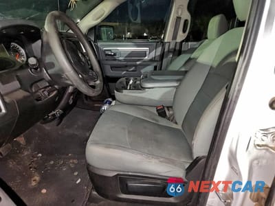 Zdjęcie 7 z 14 samochodu: 2019 RAM 1500 CLASSIC SLT VIN:1C6RR7TTXKS587446 - miniatura