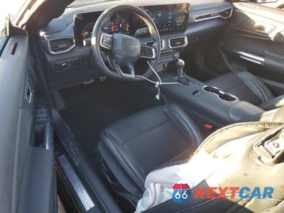 Zdjęcie 8 z 12 samochodu: 2025 FORD MUSTANG VIN:1FAGP8UH8S5123985 - miniatura