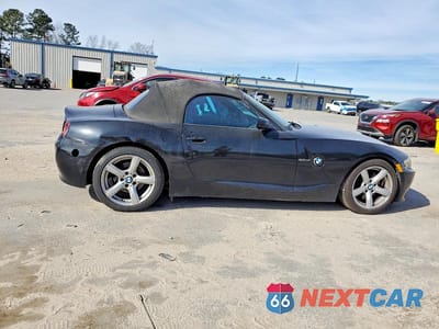 Trzecie zdjęcie samochodu z tyłu: 2006 BMW Z4 3.0SI VIN:4USBU53546LW91276 - miniatura