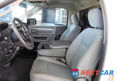 Zdjęcie 9 z 10 samochodu: 2019 RAM 1500 CLASSIC TRADESMAN VIN:3C6JR6DT4KG506907 - miniatura