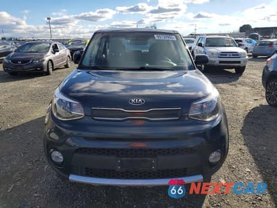 Piąte zdjęcie samochodu w środku: 2018 KIA SOUL + VIN:KNDJP3A54J7527964 - miniatura