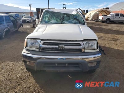 Piąte zdjęcie samochodu w środku: 1999 TOYOTA 4RUNNER SR5 VIN:JT3GN86R8X0131941 - miniatura