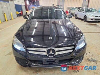 Piąte zdjęcie samochodu w środku: 2018 MERCEDES-BENZ C 300 4MATIC VIN:WDDWF4KBXJR387335 - miniatura