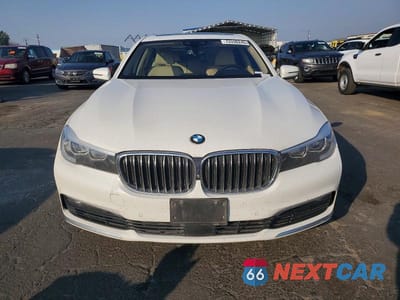 Piąte zdjęcie samochodu w środku: 2018 BMW 740 XE VIN:WBA7J2C57JG938324 - miniatura