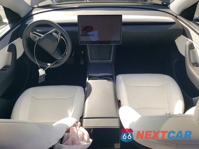 Zdjęcie 8 z 13 samochodu: 2026 TESLA MODEL Y VIN:7SAYGDED8TF519422 - miniatura