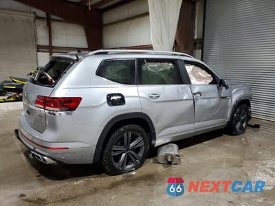 Trzecie zdjęcie samochodu z tyłu: 2022 VOLKSWAGEN ATLAS SEL R-LINE VIN:1V2AR2CA3NC508977 - miniatura