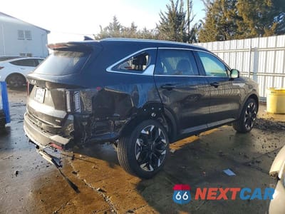 Trzecie zdjęcie samochodu z tyłu: 2025 KIA SORENTO EX VIN:5XYRHDJF0SG367536 - miniatura