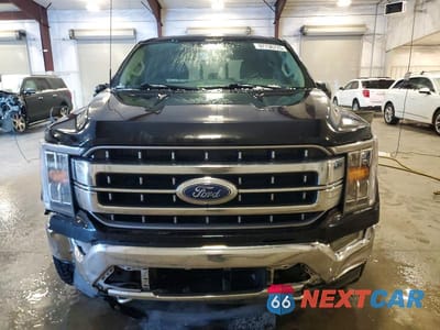 Piąte zdjęcie samochodu w środku: 2022 FORD F150 SUPERCREW VIN:1FTFW1E8XNKE24522 - miniatura