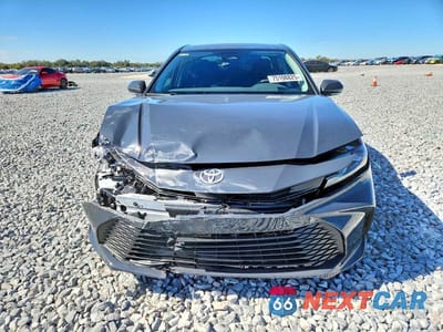 Piąte zdjęcie samochodu w środku: 2026 TOYOTA CAMRY LE VIN:4T1DAACKXTU685599 - miniatura