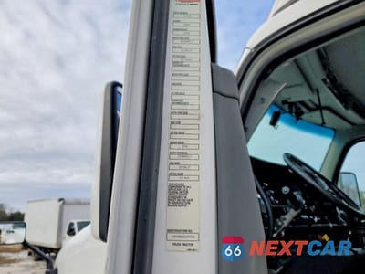 Zdjęcie 10 z 10 samochodu: 2019 KENWORTH CONSTRUCTION T680 VIN:1XKYA48X1KJ297306 - miniatura