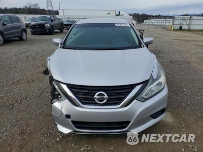 Piąte zdjęcie samochodu w środku: 2016 NISSAN ALTIMA 2.5 VIN:1N4AL3AP1GN313330 - miniatura