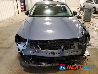 Piąte zdjęcie samochodu w środku: 2024 MAZDA 3 PREFERRED VIN:3MZBPBCMXRM414019 - miniatura