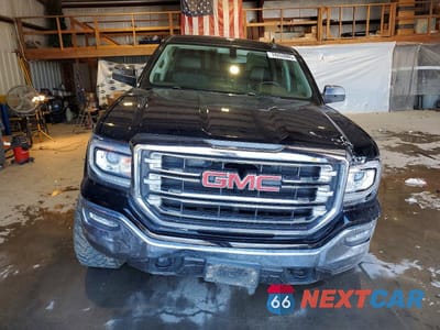 Piąte zdjęcie samochodu w środku: 2018 GMC SIERRA K1500 SLT VIN:3GTU2NEC2JG476226 - miniatura