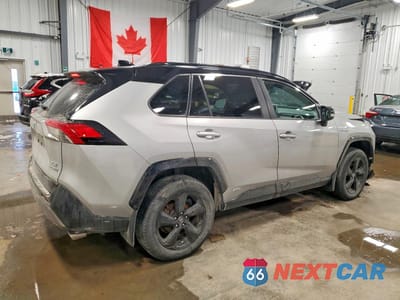 Trzecie zdjęcie samochodu z tyłu: 2021 TOYOTA RAV4 XLE VIN:2T3RWRFV2MW103693 - miniatura