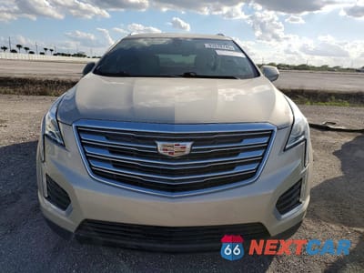 Piąte zdjęcie samochodu w środku: 2017 CADILLAC XT5 VIN:1GYKNARS4HZ176328 - miniatura