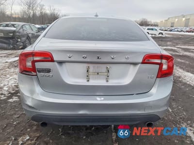 Zdjęcie 6 z 12 samochodu: 2013 VOLVO S60 T5 VIN:YV1612FS9D2197976 - miniatura