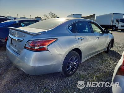 Trzecie zdjęcie samochodu z tyłu: 2015 NISSAN ALTIMA 2.5 VIN:1N4AL3AP8FC438786 - miniatura