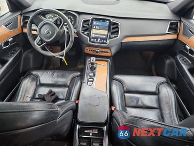 Zdjęcie 8 z 12 samochodu: 2018 VOLVO XC90 T6 VIN:YV4A22PL9J1327287 - miniatura