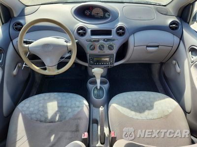 Zdjęcie 8 z 12 samochodu: 2000 TOYOTA ECHO VIN:JTDBT1239Y0045026 - miniatura