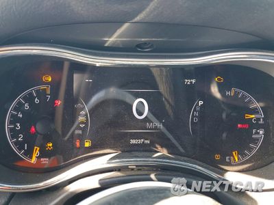 Zdjęcie 9 z 13 samochodu: 2018 JEEP GRAND CHEROKEE LAREDO VIN:1C4RJEAG5JC301022 - miniatura