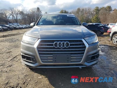 Piąte zdjęcie samochodu w środku: 2017 AUDI Q7 PREMIUM PLUS VIN:WA1LAAF7XHD027211 - miniatura