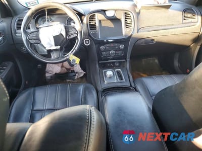 Zdjęcie 8 z 11 samochodu: 2015 CHRYSLER 300 S VIN:2C3CCABT4FH808135 - miniatura