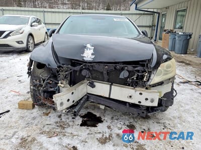 Piąte zdjęcie samochodu w środku: 2010 LEXUS LS 460 VIN:JTHCL5EF8A5006601 - miniatura