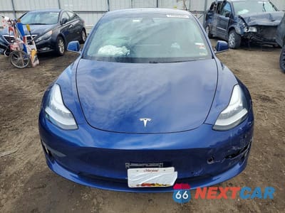 Piąte zdjęcie samochodu w środku: 2020 TESLA MODEL 3 VIN:5YJ3E1EA4LF705735 - miniatura