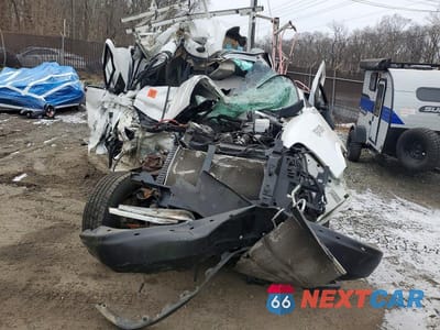 Piąte zdjęcie samochodu w środku: 2018 CHEVROLET EXPRESS G2500 UTILITY / SERVICE VAN VIN:1GCWGAFGXJ1164755 - miniatura