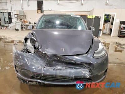 Piąte zdjęcie samochodu w środku: 2024 TESLA MODEL Y VIN:7SAYGDEE8RF160817 - miniatura