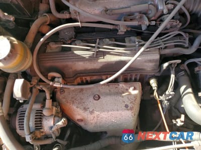 Zdjęcie 7 z 14 samochodu: 1996 TOYOTA RAV4 VIN:JT3HP10V3T0082010 - miniatura