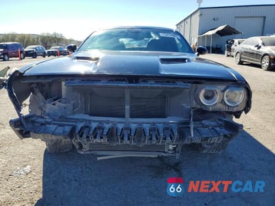 Piąte zdjęcie samochodu w środku: 2019 DODGE CHALLENGER SXT VIN:2C3CDZAG5KH735478 - miniatura
