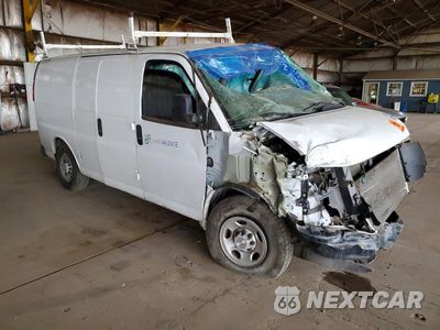 Czwarte zdjęcie samochodu z boku: 2023 CHEVROLET EXPRESS G2500 VIN:1GCWGAFPXP1100420 - miniatura