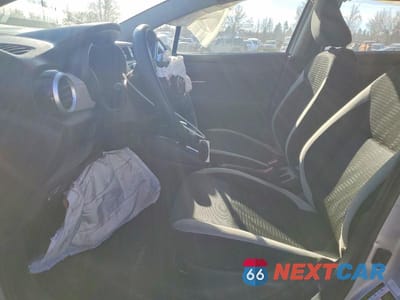 Zdjęcie 7 z 12 samochodu: 2021 NISSAN VERSA SV VIN:3N1CN8EV4ML918220 - miniatura