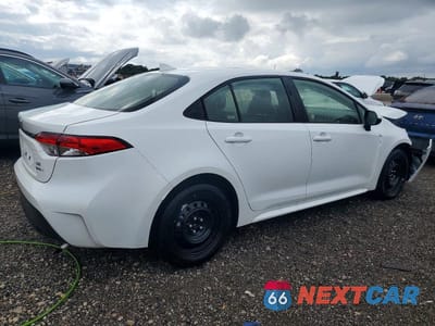 Trzecie zdjęcie samochodu z tyłu: 2026 TOYOTA COROLLA LE VIN:JTDBCMFE9T3117282 - miniatura