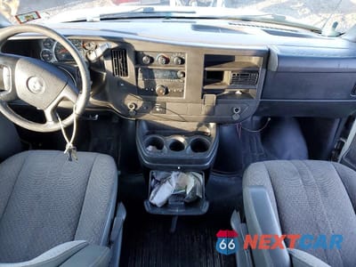 Zdjęcie 8 z 13 samochodu: 2016 GMC SAVANA 2500 UTILITY / SERVICE VAN VIN:1GTW7AFF3G1904226 - miniatura