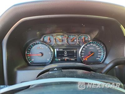 Zdjęcie 9 z 14 samochodu: 2018 CHEVROLET SILVERADO K1500 LT VIN:3GCUKREC6JG627088 - miniatura