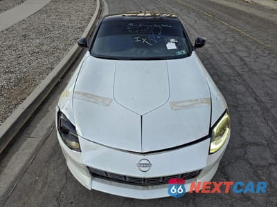 Piąte zdjęcie samochodu w środku: 2023 NISSAN Z PERFORMANCE VIN:JN1BZ4BH4PM311977 - miniatura