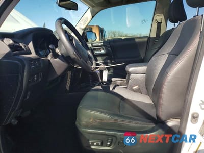 Zdjęcie 7 z 12 samochodu: 2019 TOYOTA 4RUNNER TRD PRO VIN:JTEBU5JR8K5665088 - miniatura