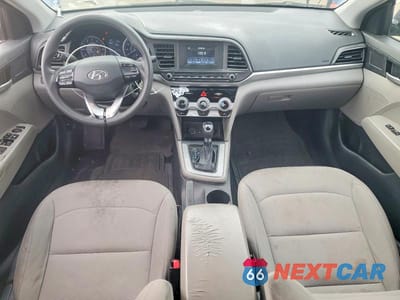 Zdjęcie 8 z 12 samochodu: 2019 HYUNDAI ELANTRA SE VIN:5NPD74LF5KH491062 - miniatura