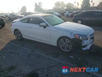 Czwarte zdjęcie samochodu z boku: 2018 MERCEDES-BENZ C 300 VIN:WDDWJ4JB1JF708647 - miniatura