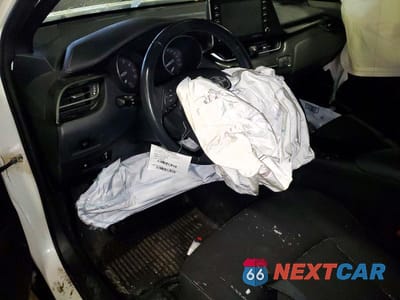 Zdjęcie 8 z 12 samochodu: 2019 TOYOTA C-HR XLE VIN:JTNKHMBX8K1041486 - miniatura