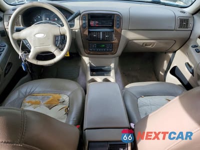 Zdjęcie 8 z 13 samochodu: 2003 FORD EXPLORER EDDIE BAUER VIN:1FMDU74K03ZA33523 - miniatura