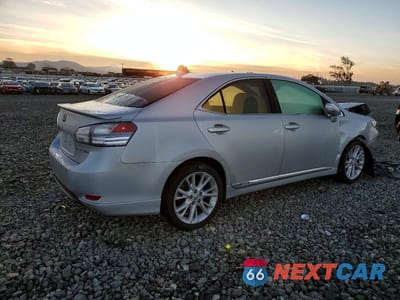 Trzecie zdjęcie samochodu z tyłu: 2011 LEXUS HS 250H VIN:JTHBB1BA9B2047578 - miniatura