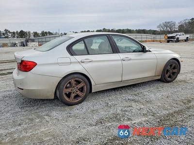 Trzecie zdjęcie samochodu z tyłu: 2014 BMW 328 I VIN:WBA3A5G52ENP33263 - miniatura