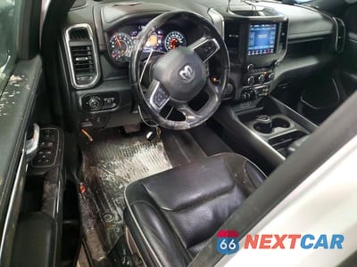 Zdjęcie 8 z 12 samochodu: 2021 RAM 1500 LARAMIE VIN:1C6SRFJT0MN676393 - miniatura