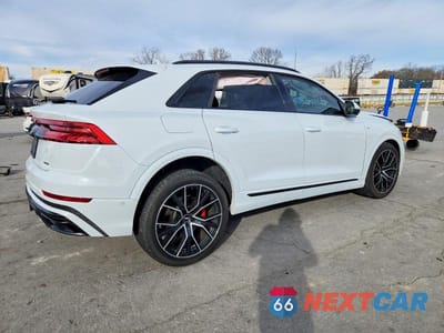 Trzecie zdjęcie samochodu z tyłu: 2021 AUDI Q8 PREMIUM PLUS S-LINE VIN:WA1EVAF18MD012905 - miniatura