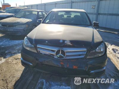 Piąte zdjęcie samochodu w środku: 2013 MERCEDES-BENZ C 300 4MATIC VIN:WDDGF8AB1DG096235 - miniatura