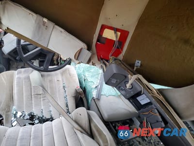 Zdjęcie 8 z 13 samochodu: 1993 CHEVROLET SUBURBAN C1500 VIN:1GNEC16K6PJ304389 - miniatura